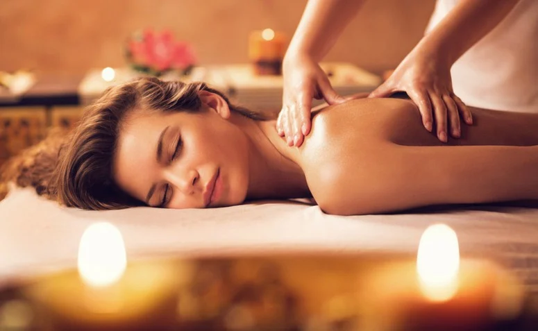 Profissional massoterapia